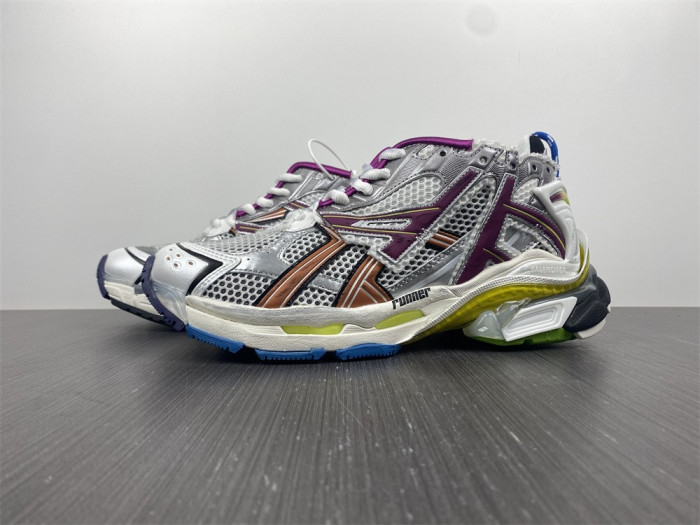 Ba*len*cia*ga runner sneaker