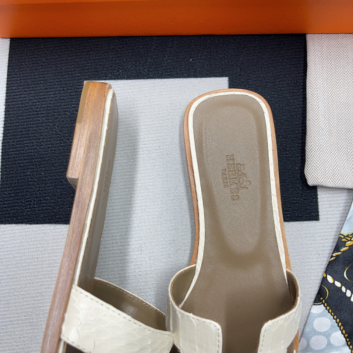 herme* sandal 21